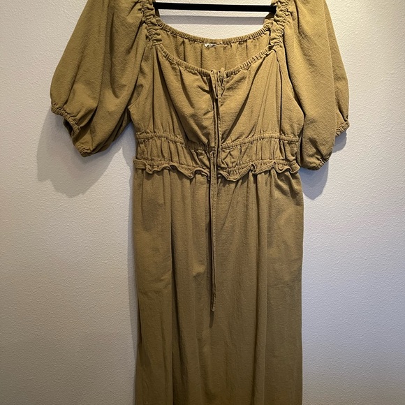 Universal Thread Smocked Peasant Dress - Picture 2 of 2